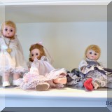 Y09. Madame Alexander dolls. 